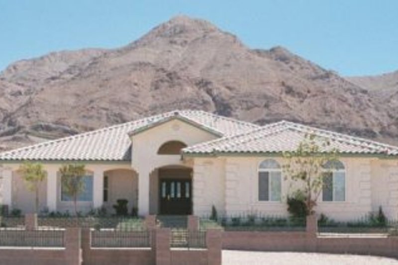 House Plan Design - Adobe / Southwestern Exterior - Front Elevation Plan #1-857