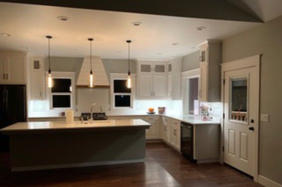 Interior - Kitchen 1 for Craftsman House Plan #124-1201 - 3 bed, 2 bath