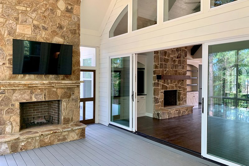 House Blueprint - Exterior - Covered Porch for Craftsman House Plan #437-116 - 4 bed, 4 bath