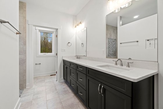 Interior - Master Bathroom for Farmhouse House Plan #923-154 - 3 bed, 2.5 bath