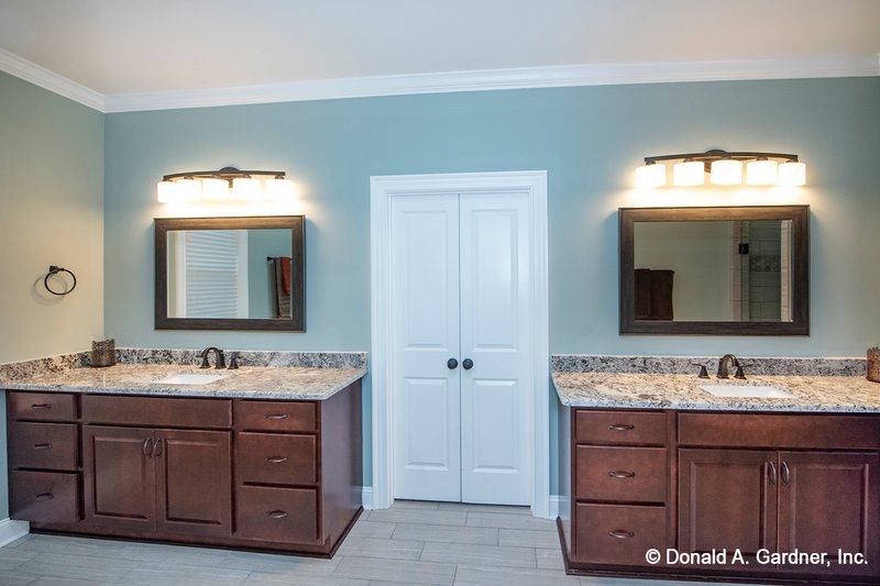 Dream House Plan - Interior - Master Bathroom for Ranch House Plan #929-1050 - 5 bed, 4 bath