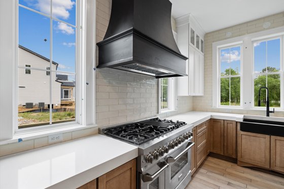 Photo 48 for Traditional House Plan #1080-2 - 5 bed, 4.5 bath