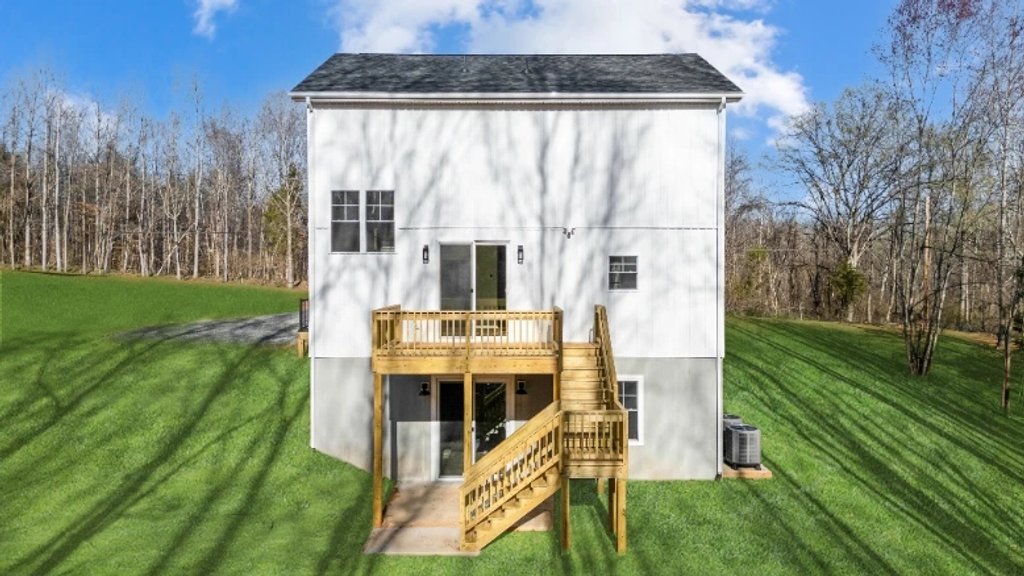 Exterior - Rear Elevation for Colonial House Plan #1116-56 - 3 bed, 2.5 bath