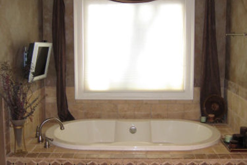 Home Plan - Photo 9 for European House Plan #437-6 - 4 bed, 4.5 bath