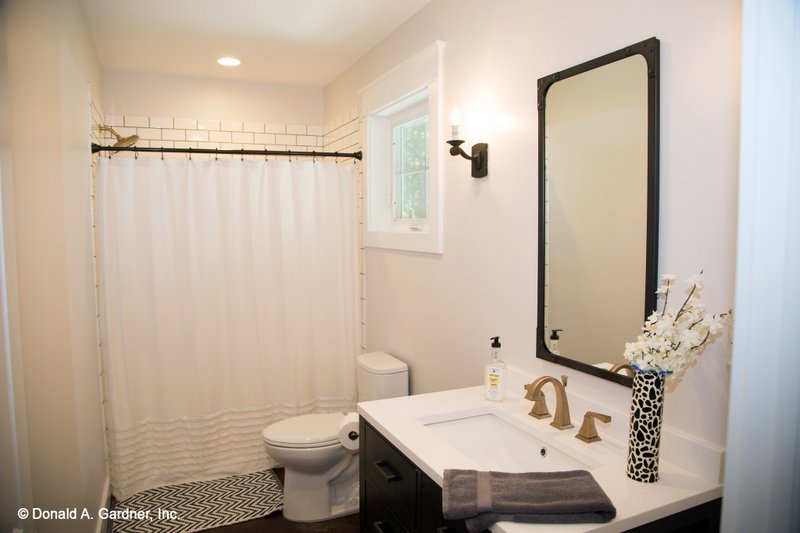 Home Plan - Interior - Bathroom for Classical House Plan #929-506 - 3 bed, 2.5 bath