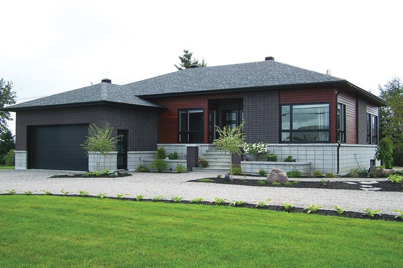 Home Plan - Front View - 1700 square foot modern home