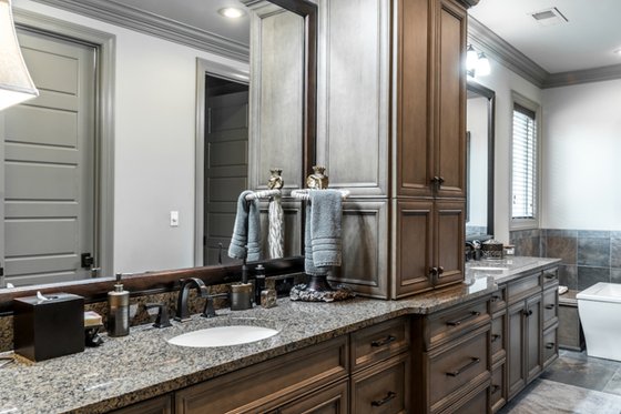 Interior - Master Bathroom for Craftsman House Plan #17-3391 - 4 bed, 2.5 bath