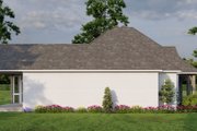 Traditional Style House Plan - 3 Beds 2.5 Baths 2330 Sq/Ft Plan #923-394 