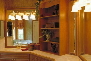 Photo 10 for European House Plan #417-380 - 5 bed, 4 bath