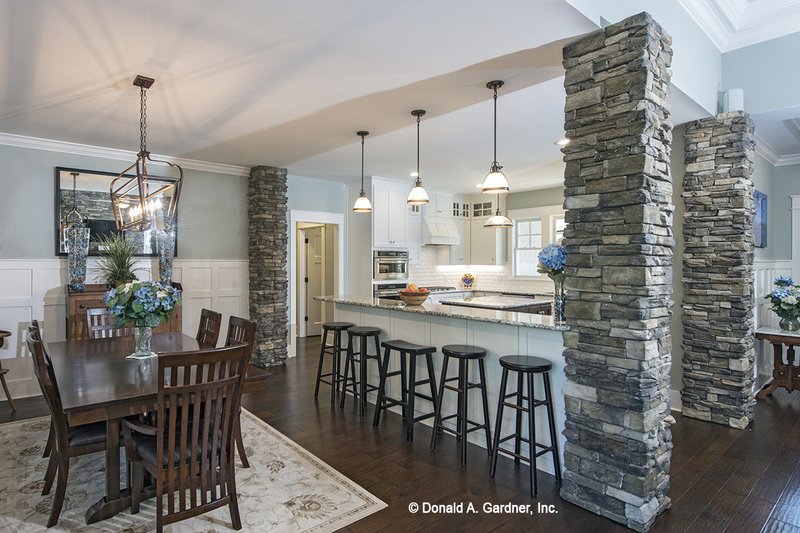 Dream House Plan - Interior - Kitchen 1 for Craftsman House Plan #929-24 - 4 bed, 3 bath
