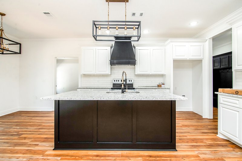 Architectural House Design - Interior - Kitchen for Ranch House Plan #430-283 - 4 bed, 2 bath