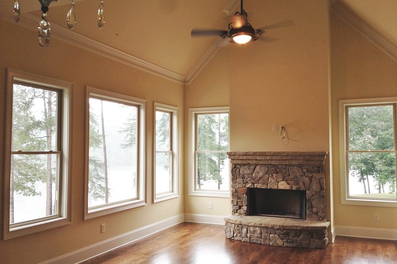 Dream House Plan - Interior - Family Room for European House Plan #437-58 - 3 bed, 3 bath