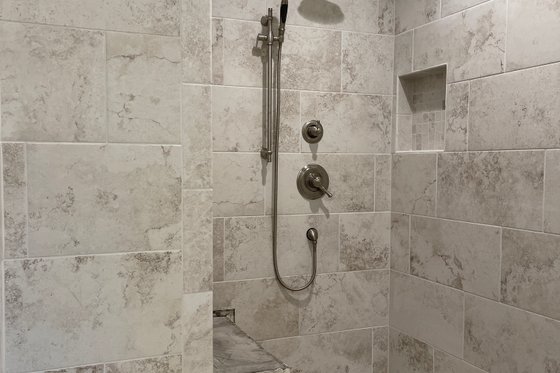 Interior - Master Bathroom 1 for Farmhouse House Plan #437-126 - 4 bed, 4 bath