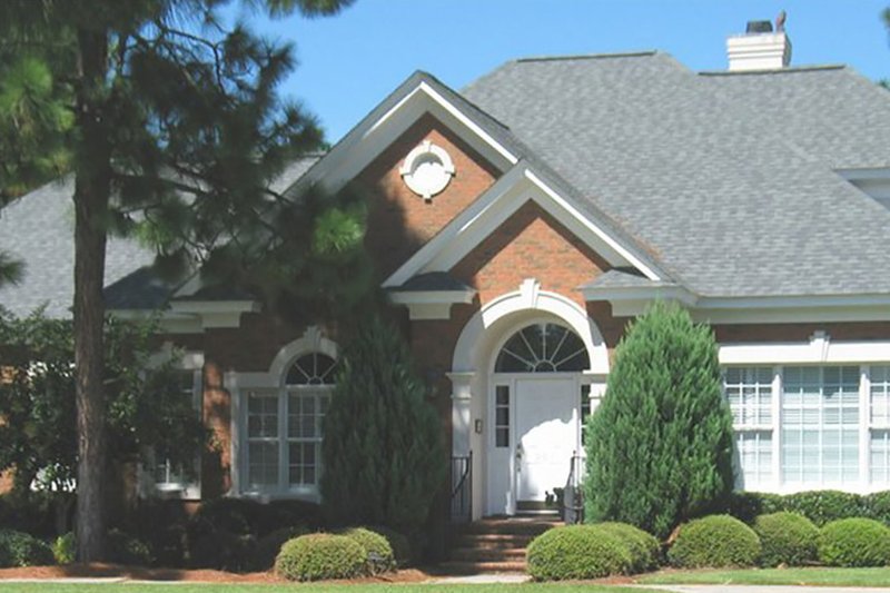 Home Plan - Traditional Exterior - Front Elevation Plan #1054-69