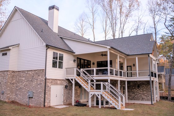 Farmhouse Plan 927-980 Back