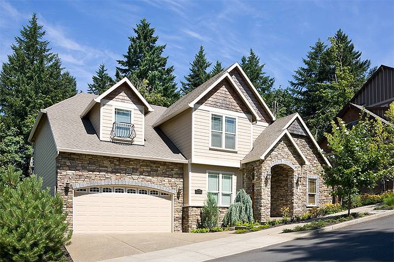 Home Plan - Front View - 2600 square foot Traditional Home