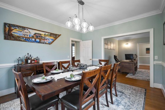 Interior - Dining Room for Country House Plan #137-125 - 3 bed, 3 bath