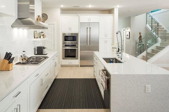 Interior - Kitchen 1 for Contemporary House Plan #1058-180 - 4 bed, 3.5 bath