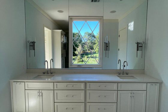 Interior - Master Bathroom for Farmhouse House Plan #437-125 - 4 bed, 3.5 bath