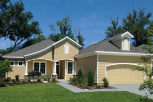 Farmhouse Exterior - Front Elevation Plan #938-145