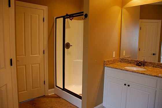 Interior - Master Bathroom 1 for Traditional House Plan #430-57 - 4 bed, 2 bath