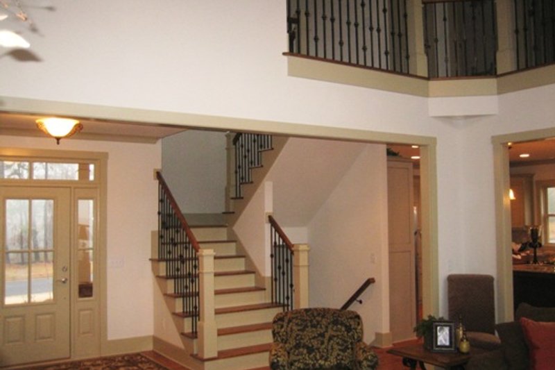House Design - Photo 3 for Traditional House Plan #437-54 - 3 bed, 2.5 bath