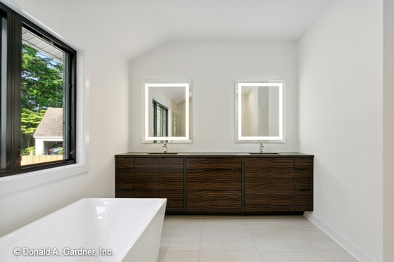 Interior - Master Bathroom 1 for Contemporary House Plan #929-268 - 4 bed, 3.5 bath