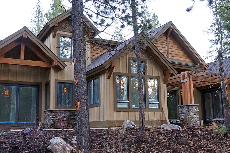 Home Plan - Craftsman style home, rear elevation