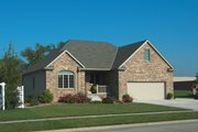 Traditional Style House Plan - 3 Beds 2 Baths 1335 Sq/Ft Plan #20-2371 