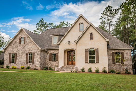 Exterior - Front Elevation for European House Plan #430-142 - 4 bed, 2.5 bath