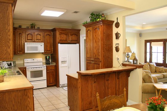 Interior - Kitchen 1 for Traditional House Plan #21-139 - 3 bed, 2 bath