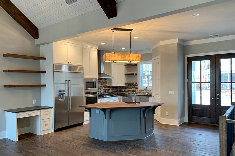 Architectural House Design - Interior - Kitchen for Farmhouse House Plan #437-97 - 3 bed, 3.5 bath