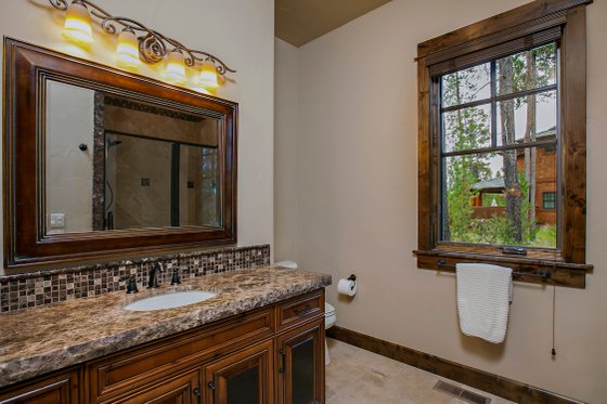 Craftsman style house design, bathroom photo