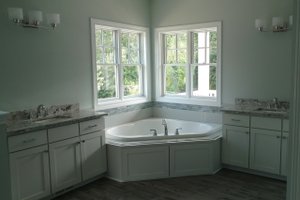 Interior - Master Bathroom for Craftsman House Plan #1057-12 - 3 bed, 2.5 bath