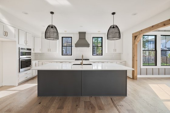 Interior - Kitchen 1 for Traditional House Plan #1080-2 - 5 bed, 4.5 bath