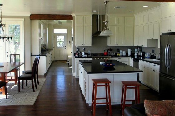 farmhouse kitchen and dining room