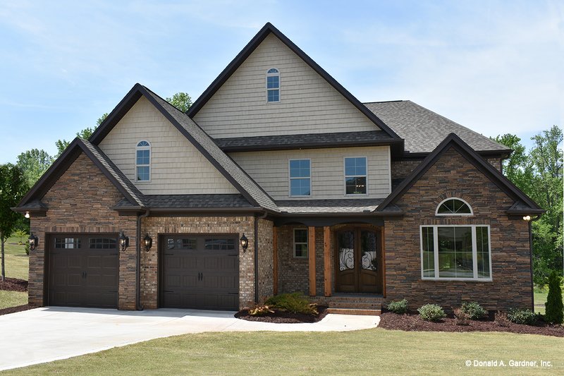 Home Plan - Traditional Exterior - Front Elevation Plan #929-612
