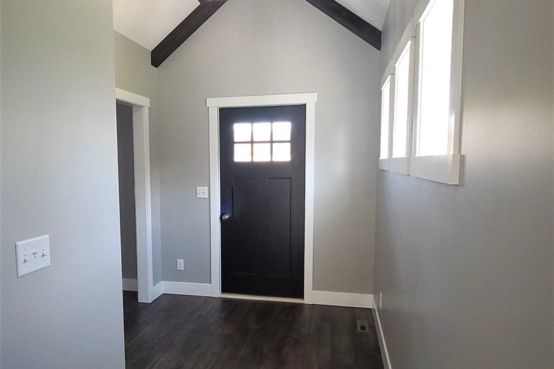 House Blueprint - Interior - Entry for Traditional House Plan #20-2394 - 4 bed, 3 bath