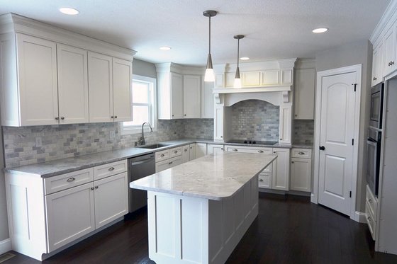 Interior - Kitchen for Traditional House Plan #20-2126 - 4 bed, 3.5 bath