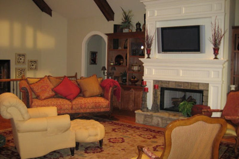 Dream House Plan - Photo 3 for Traditional House Plan #437-45 - 4 bed, 3.5 bath