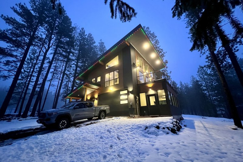 House Plan Design - Photo 3 for Modern House Plan #932-608 - 3 bed, 2 bath