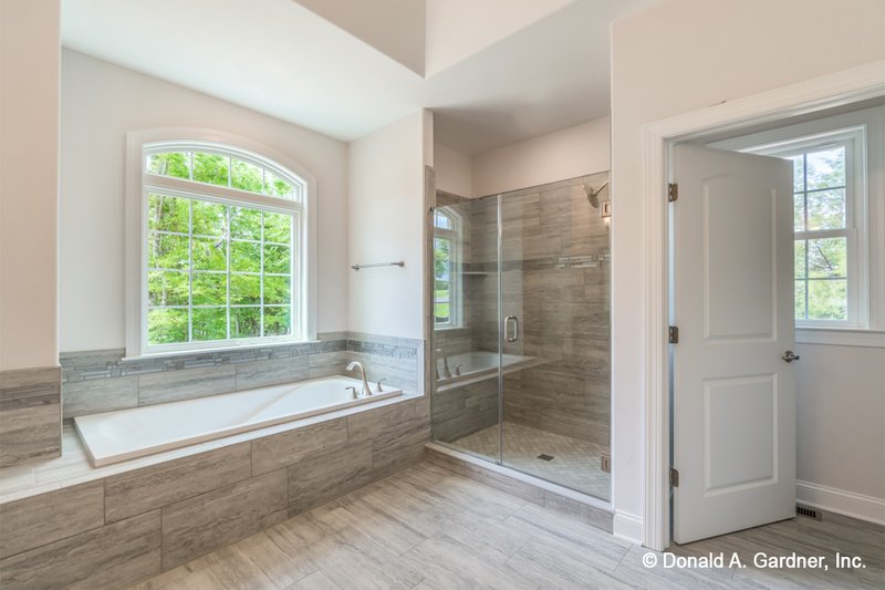 Home Plan - Interior - Master Bathroom 2 for Country House Plan #929-818 - 4 bed, 4 bath