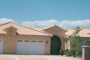 Adobe / Southwestern Exterior - Front Elevation Plan #1-826