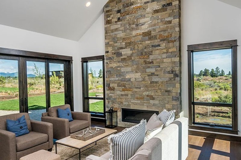 Architectural House Design - Interior - Family Room 1 for Traditional House Plan #895-59 - 4 bed, 4.5 bath