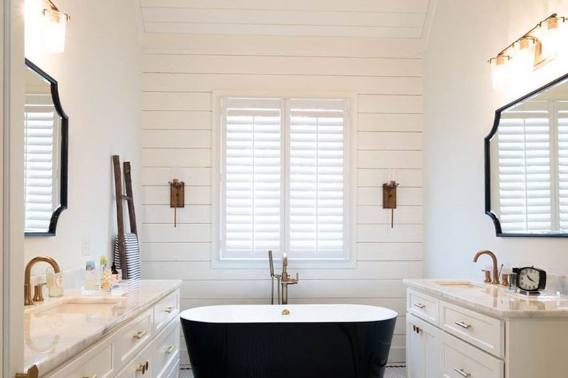 Architectural House Design - Interior - Master Bathroom for Traditional House Plan #437-83 - 4 bed, 3.5 bath