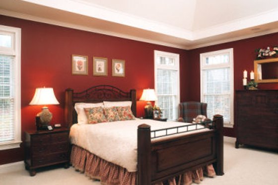 Photo 4 for European House Plan #437-36 - 3 bed, 3 bath