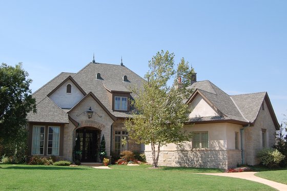 Exterior - Front Elevation for European House Plan #310-342 - 4 bed, 3.5 bath
