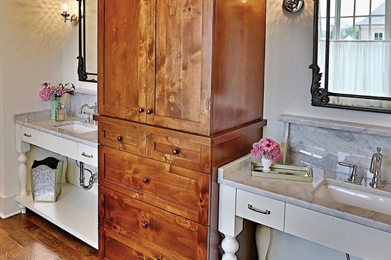 Interior - Master Bathroom 1 for Craftsman House Plan #927-5 - 4 bed, 5.5 bath