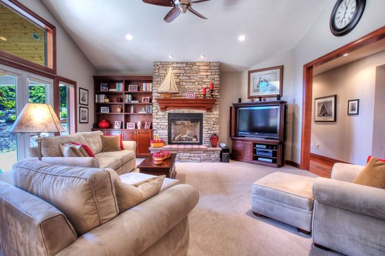 Photo 11 for Craftsman House Plan #132-205 - 3 bed, 3 bath