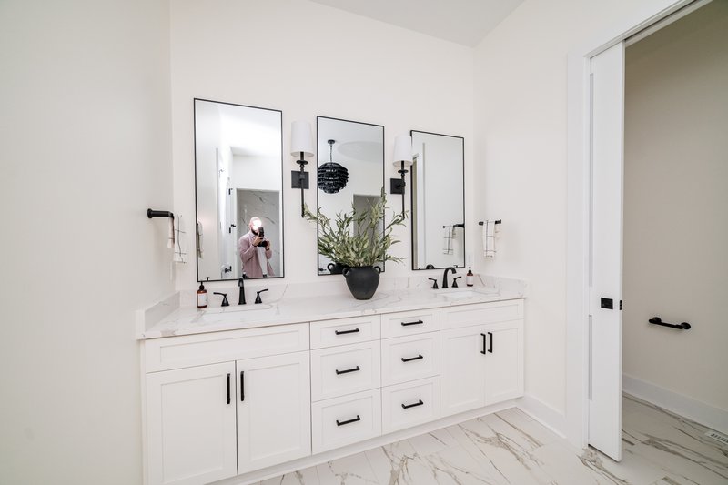 House Design - Interior - Master Bathroom 1 for Tudor House Plan #1116-3 - 5 bed, 4.5 bath